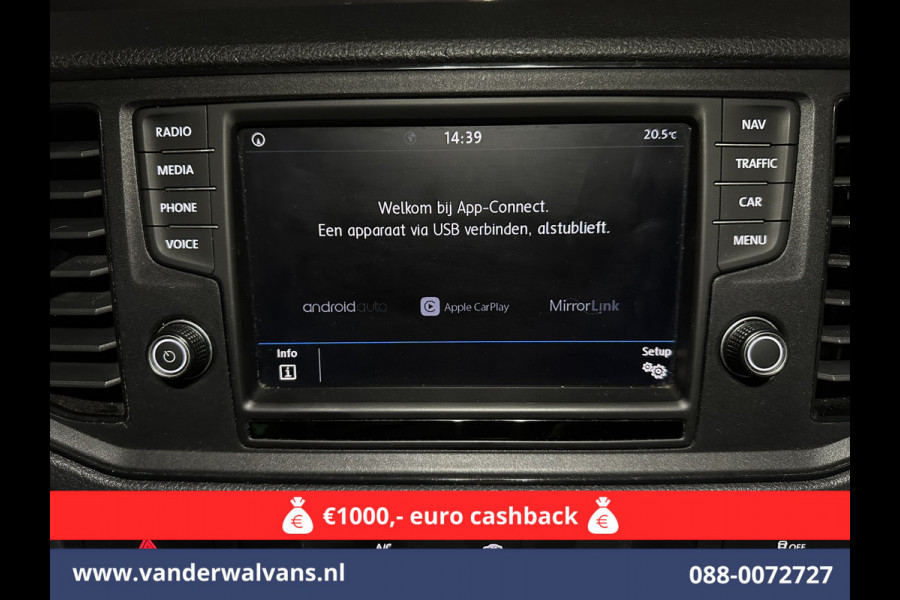 Volkswagen Crafter 2.0 TDI 140 pk L3H3 L2H2 Euro6 Airco | Camera | Navigatie | Apple Carplay | Massagestoel Android Auto, Parkeersensoren, 3000kg trekvermogen Volkswagen Crafter 2.0 TDI 140 pk L3H3 L2H2 Euro6 Airco | Camera | Navigatie | Apple Carplay | Massagestoel Android Auto, Parkeersensoren, 3000kg trekvermogen