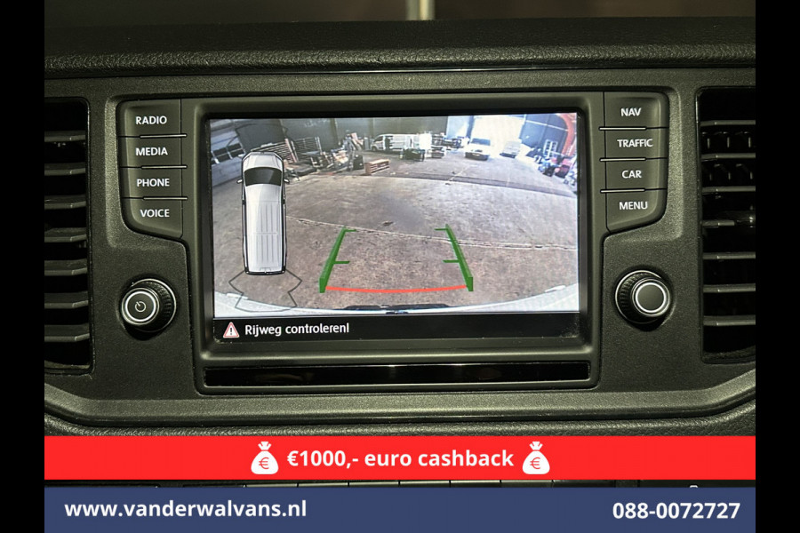 Volkswagen Crafter 2.0 TDI 140 pk L3H3 L2H2 Euro6 Airco | Camera | Navigatie | Apple Carplay | Massagestoel Android Auto, Parkeersensoren, 3000kg trekvermogen Volkswagen Crafter 2.0 TDI 140 pk L3H3 L2H2 Euro6 Airco | Camera | Navigatie | Apple Carplay | Massagestoel Android Auto, Parkeersensoren, 3000kg trekvermogen