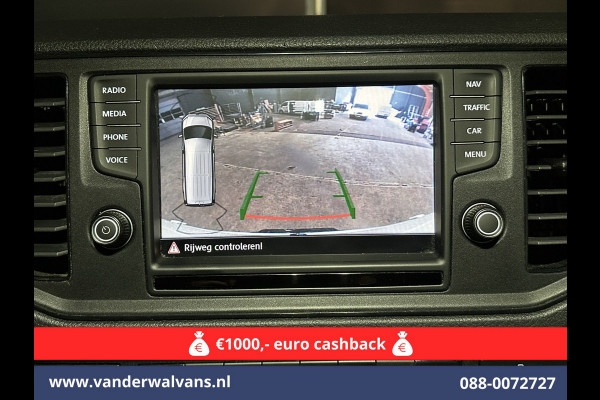 Volkswagen Crafter 2.0 TDI 140 pk L3H3 L2H2 Euro6 Airco | Camera | Navigatie | Apple Carplay | Massagestoel Android Auto, Parkeersensoren, 3000kg trekvermogen Volkswagen Crafter 2.0 TDI 140 pk L3H3 L2H2 Euro6 Airco | Camera | Navigatie | Apple Carplay | Massagestoel Android Auto, Parkeersensoren, 3000kg trekvermogen