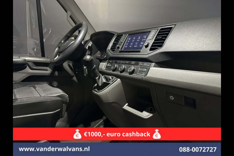 Volkswagen Crafter 2.0 TDI 140 pk L3H3 L2H2 Euro6 Airco | Camera | Navigatie | Apple Carplay | Massagestoel Android Auto, Parkeersensoren, 3000kg trekvermogen Volkswagen Crafter 2.0 TDI 140 pk L3H3 L2H2 Euro6 Airco | Camera | Navigatie | Apple Carplay | Massagestoel Android Auto, Parkeersensoren, 3000kg trekvermogen
