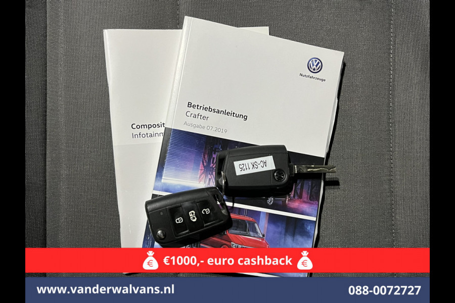 Volkswagen Crafter 2.0 TDI 140 pk L3H3 L2H2 Euro6 Airco | Camera | Navigatie | Apple Carplay | Massagestoel Android Auto, Parkeersensoren, 3000kg trekvermogen Volkswagen Crafter 2.0 TDI 140 pk L3H3 L2H2 Euro6 Airco | Camera | Navigatie | Apple Carplay | Massagestoel Android Auto, Parkeersensoren, 3000kg trekvermogen