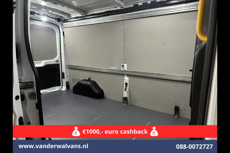 Ford Transit 2.0 TDCI 131pk L3H2 Euro6 *Rijklaar Direct Rijden* Airco | Camera | Navigatie | Apple Carplay | LED | Cruisecontrol Parkeersensoren, Stoelverwarming, Verwarmde voorruit, Bijrijdersbank, 2500kg trekvermogen