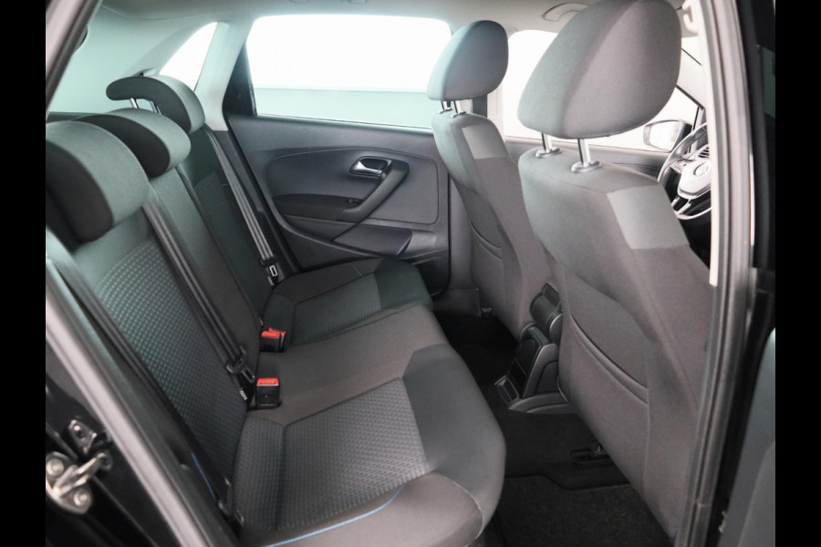 Volkswagen Polo 1.0 BlueMotion Edition 95 PK | Airco | Navigatie via app | Cruise control Volkswagen Polo 1.0 BlueMotion Edition 95 PK | Airco | Navigatie via app | Cruise control
