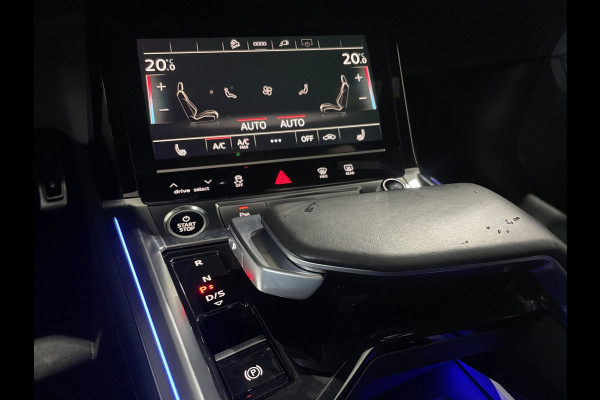 Audi Q8 Sportback e-tron 50 quattro S Edition 95 kWh / Panorama Dak / Camera