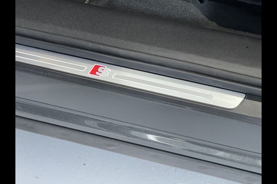 Audi Q8 Sportback e-tron 50 quattro S Edition 95 kWh / Panorama Dak / Camera