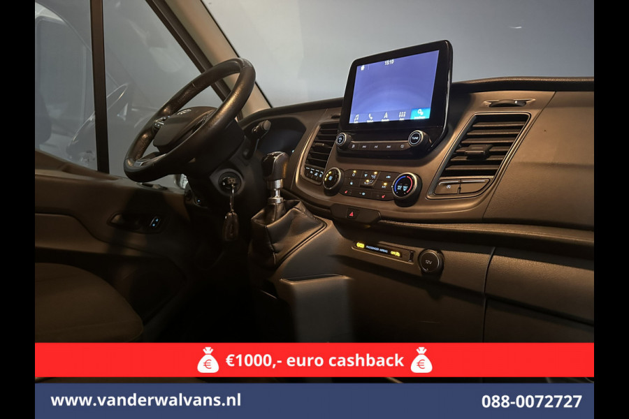 Ford Transit 2.0 TDCI 131pk L3H2 Euro6 Airco | Navigatie | Camera | Cruisecontrol | Apple Carplay | Stoelverwarming Android Auto, verwarmde voorruit, Parkeersensoren, Bijrijdersbank