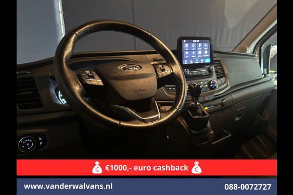 Ford Transit 2.0 TDCI 131pk L3H2 Euro6 Airco | Navigatie | Camera | Cruisecontrol | Apple Carplay | Stoelverwarming Android Auto, verwarmde voorruit, Parkeersensoren, Bijrijdersbank