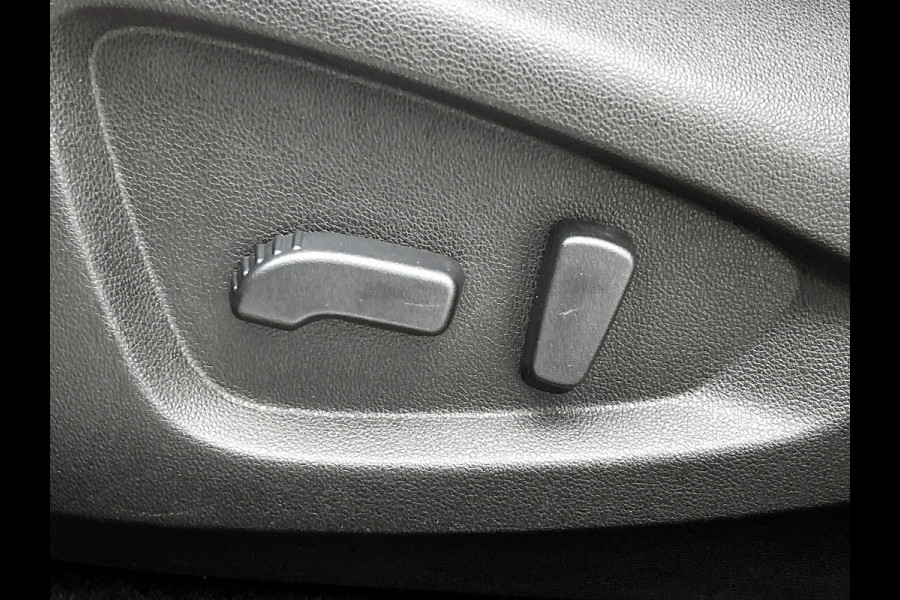 Renault Kadjar 1.3 TCe 140PK Intens / CAMERA / NAVI / LEDER Renault Kadjar 1.3 TCe 140PK Intens / CAMERA / NAVI / LEDER