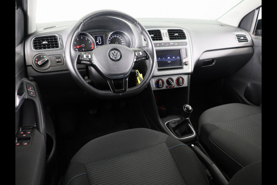 Volkswagen Polo 1.0 BlueMotion Edition 95 PK | Airco | Navigatie via app | Cruise control Volkswagen Polo 1.0 BlueMotion Edition 95 PK | Airco | Navigatie via app | Cruise control