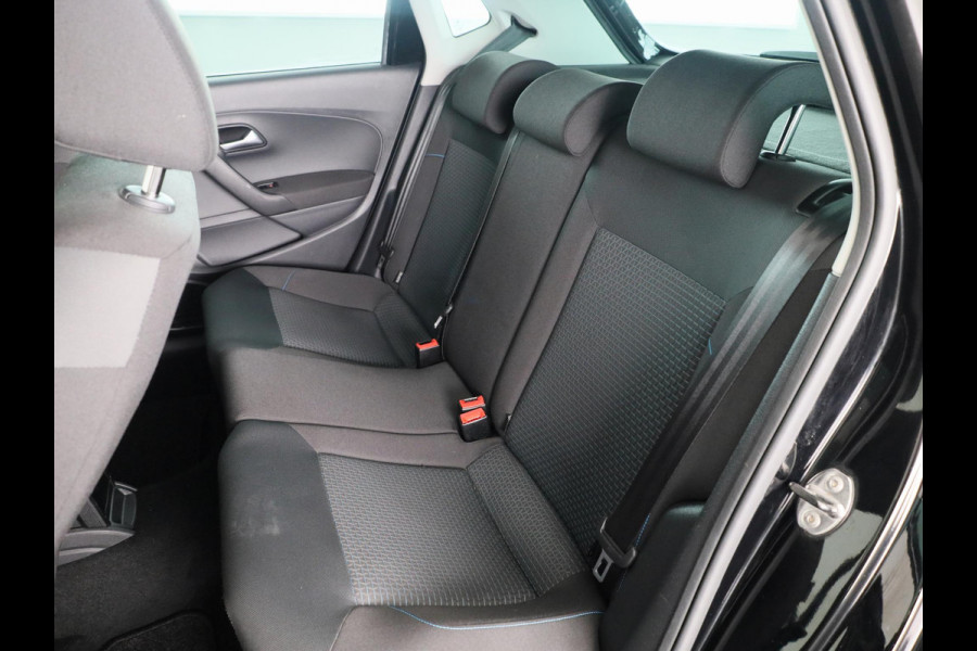 Volkswagen Polo 1.0 BlueMotion Edition 95 PK | Airco | Navigatie via app | Cruise control Volkswagen Polo 1.0 BlueMotion Edition 95 PK | Airco | Navigatie via app | Cruise control