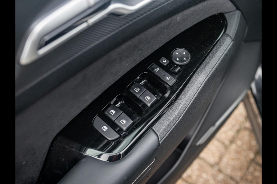 Kia Sportage 1.6 T-GDi Hybrid GT-Line l Navigatie l Apple carplay en Android auto l Stoel en Stuurwiel verwarming l Elektrisch Schuifkantel dak l