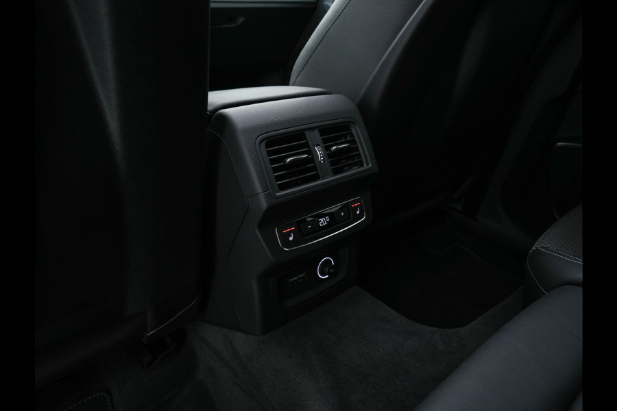 Audi Q5 Audi Q5 50 TFSI e S-Line Black-Edition Quattro Plug-In (INCL-BTW) *PANO | LEATHER-FABRIC | FULL-LED | DIGI-COCKPIT | NAVI-FULLMAP | HEATED-SPORTSEATS | KEYLESS | DAB+ | CAMERA | PRIVACY-GLASS | SHIFT-PADDLES | ECC | AMBIENT-LIGHT | PDC | CRUISE . Audi Q5 Audi Q5 50 TFSI e S-Line Black-Edition Quattro Plug-In (INCL-BTW) *PANO | LEATHER-FABRIC | FULL-LED | DIGI-COCKPIT | NAVI-FULLMAP | HEATED-SPORTSEATS | KEYLESS | DAB+ | CAMERA | PRIVACY-GLASS | SHIFT-PADDLES | ECC | AMBIENT-LIGHT | PDC | CRUISE .