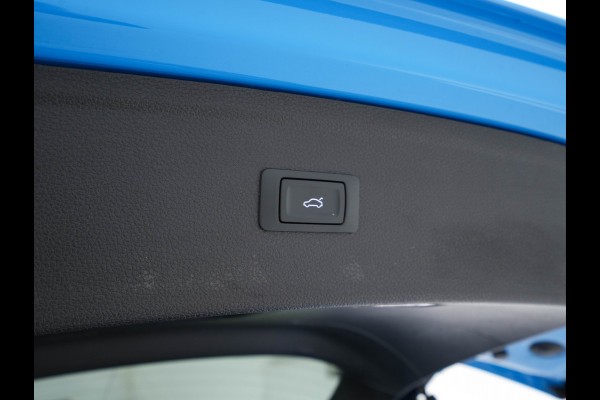 Audi Q5 Audi Q5 50 TFSI e S-Line Black-Edition Quattro Plug-In (INCL-BTW) *PANO | LEATHER-FABRIC | FULL-LED | DIGI-COCKPIT | NAVI-FULLMAP | HEATED-SPORTSEATS | KEYLESS | DAB+ | CAMERA | PRIVACY-GLASS | SHIFT-PADDLES | ECC | AMBIENT-LIGHT | PDC | CRUISE . Audi Q5 Audi Q5 50 TFSI e S-Line Black-Edition Quattro Plug-In (INCL-BTW) *PANO | LEATHER-FABRIC | FULL-LED | DIGI-COCKPIT | NAVI-FULLMAP | HEATED-SPORTSEATS | KEYLESS | DAB+ | CAMERA | PRIVACY-GLASS | SHIFT-PADDLES | ECC | AMBIENT-LIGHT | PDC | CRUISE .