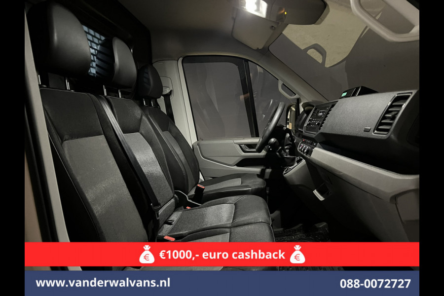 Volkswagen Crafter 2.0 TDI 140 pk L4H3 L3H2 Euro6 ** Airco | 3000kg trekhaak | Cruisecontrol | Parkeersensoren Bijrijdersbank