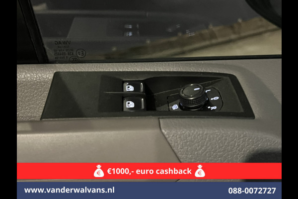 Volkswagen Crafter 2.0 TDI 140 pk L4H3 L3H2 Euro6 ** Airco | 3000kg trekhaak | Cruisecontrol | Parkeersensoren Bijrijdersbank