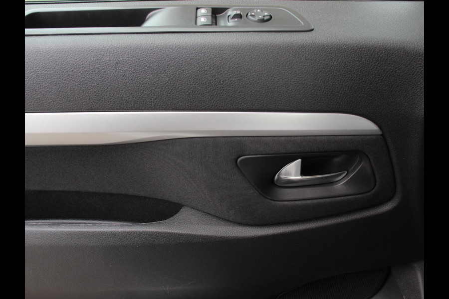 Opel Vivaro 2.0 CDTI Automaat 145 pk L3H1 Dubbele Cabine | Navigatie | Trekhaak | Airco | Parkeer sensoren | Betimmering Opel Vivaro 2.0 CDTI Automaat 145 pk L3H1 Dubbele Cabine | Navigatie | Trekhaak | Airco | Parkeer sensoren | Betimmering