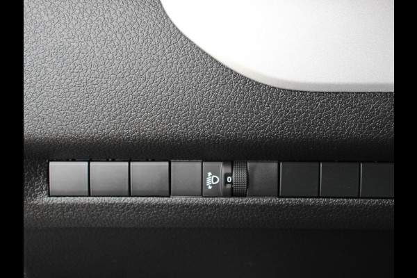 Opel Vivaro 2.0 CDTI Automaat 145 pk L3H1 Dubbele Cabine | Navigatie | Trekhaak | Airco | Parkeer sensoren | Betimmering Opel Vivaro 2.0 CDTI Automaat 145 pk L3H1 Dubbele Cabine | Navigatie | Trekhaak | Airco | Parkeer sensoren | Betimmering