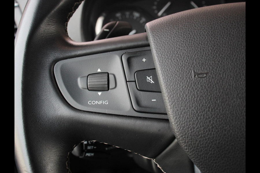 Opel Vivaro 2.0 CDTI Automaat 145 pk L3H1 Dubbele Cabine | Navigatie | Trekhaak | Airco | Parkeer sensoren | Betimmering Opel Vivaro 2.0 CDTI Automaat 145 pk L3H1 Dubbele Cabine | Navigatie | Trekhaak | Airco | Parkeer sensoren | Betimmering