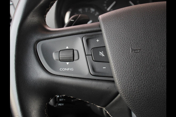 Opel Vivaro 2.0 CDTI Automaat 145 pk L3H1 Dubbele Cabine | Navigatie | Trekhaak | Airco | Parkeer sensoren | Betimmering Opel Vivaro 2.0 CDTI Automaat 145 pk L3H1 Dubbele Cabine | Navigatie | Trekhaak | Airco | Parkeer sensoren | Betimmering