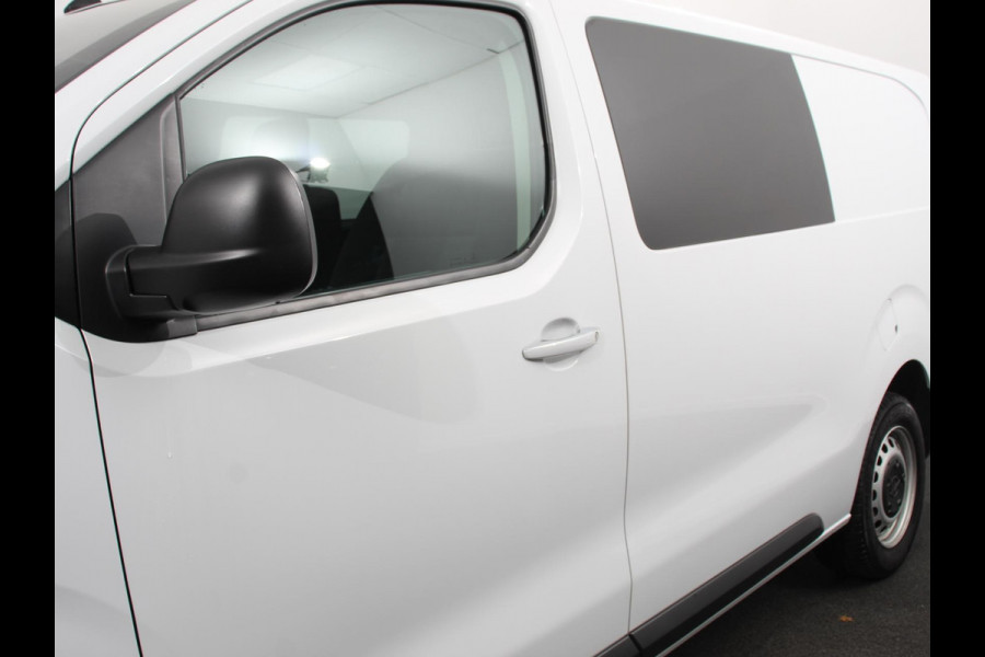 Opel Vivaro 2.0 CDTI Automaat 145 pk L3H1 Dubbele Cabine | Navigatie | Trekhaak | Airco | Parkeer sensoren | Betimmering Opel Vivaro 2.0 CDTI Automaat 145 pk L3H1 Dubbele Cabine | Navigatie | Trekhaak | Airco | Parkeer sensoren | Betimmering