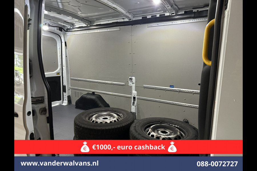 Ford Transit 2.0 TDCI 131pk L3H2 Euro6 Airco | Camera | Navigatie | Apple Carplay | Cruisecontrol Stoelverwarming, Verwarmde voorruit, Parkeersensoren, Bijrijdersbank, 2500kg trekvermogen