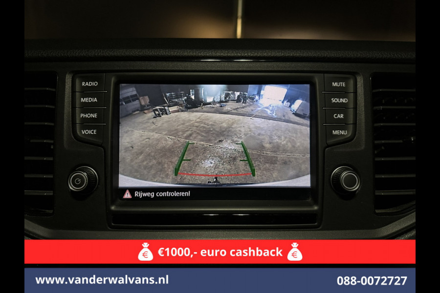 Volkswagen Crafter 2.0 TDI L3H2 L2H1 Euro6 Airco | Camera | Apple Carplay | Android Auto | Trekhaak Bijrijdersbank Volkswagen Crafter 2.0 TDI L3H2 L2H1 Euro6 Airco | Camera | Apple Carplay | Android Auto | Trekhaak Bijrijdersbank