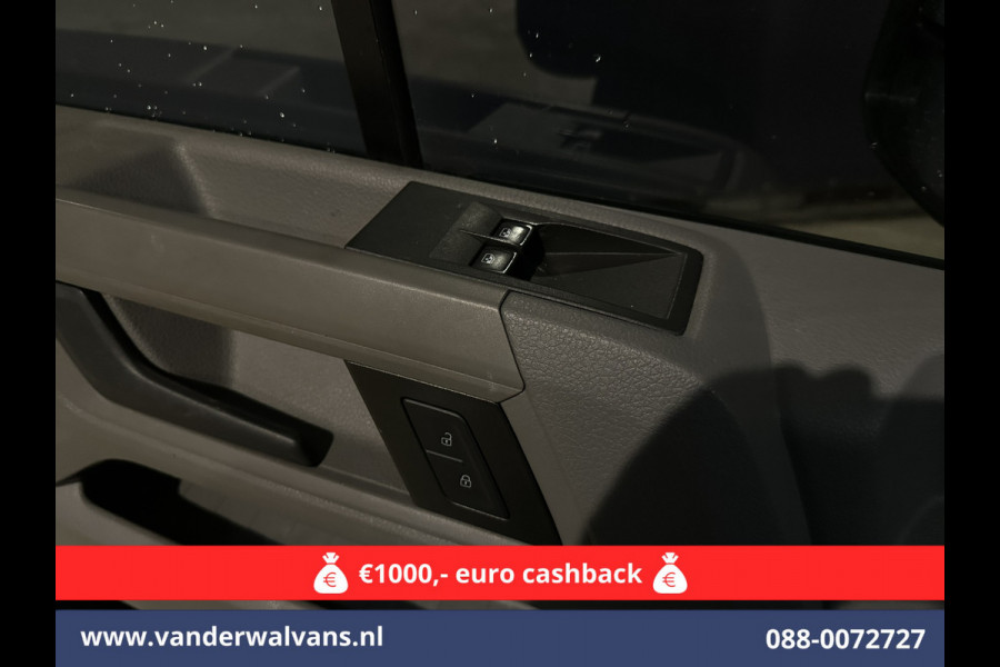 Volkswagen Crafter 2.0 TDI L3H2 L2H1 Euro6 Airco | Camera | Apple Carplay | Android Auto | Trekhaak Bijrijdersbank Volkswagen Crafter 2.0 TDI L3H2 L2H1 Euro6 Airco | Camera | Apple Carplay | Android Auto | Trekhaak Bijrijdersbank