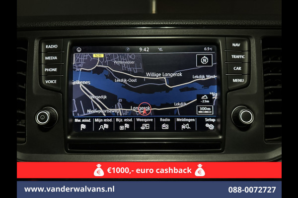 Volkswagen Crafter 2.0 TDI 141pk L3H2 L2H1 Euro6 *Rijklaar Direct Rijden* Airco | Navigatie | Camera | Apple Carplay Android Auto, Parkeersensoren, Bijrijdersbank Volkswagen Crafter 2.0 TDI 141pk L3H2 L2H1 Euro6 *Rijklaar Direct Rijden* Airco | Navigatie | Camera | Apple Carplay Android Auto, Parkeersensoren, Bijrijdersbank