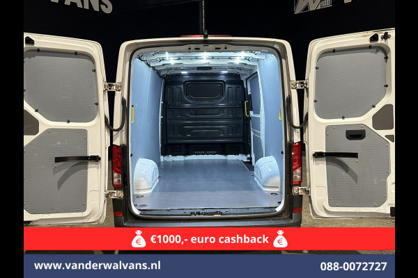 Volkswagen Crafter 2.0 TDI 141pk L3H2 L2H1 Euro6 *Rijklaar Direct Rijden* Airco | Navigatie | Camera | Apple Carplay Android Auto, Parkeersensoren, Bijrijdersbank Volkswagen Crafter 2.0 TDI 141pk L3H2 L2H1 Euro6 *Rijklaar Direct Rijden* Airco | Navigatie | Camera | Apple Carplay Android Auto, Parkeersensoren, Bijrijdersbank