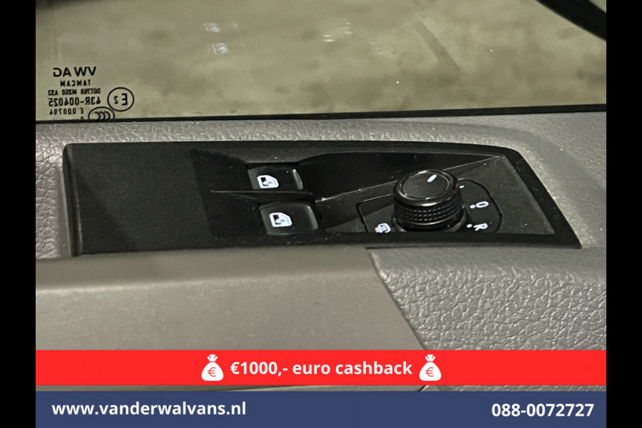 Volkswagen Crafter 2.0 TDI 141pk L3H3 L2H2 Euro6 Airco | Camera | Apple Carplay | Cruisecontrol Android Auto Volkswagen Crafter 2.0 TDI 141pk L3H3 L2H2 Euro6 Airco | Camera | Apple Carplay | Cruisecontrol Android Auto