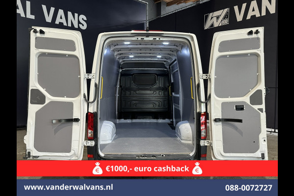 Volkswagen Crafter 2.0 TDI 140pk L3H3 L2H2 Euro6 Airco | Camera | Apple carplay | Android auto bijrijdersbank, 3000kg trekvermogen Volkswagen Crafter 2.0 TDI 140pk L3H3 L2H2 Euro6 Airco | Camera | Apple carplay | Android auto bijrijdersbank, 3000kg trekvermogen