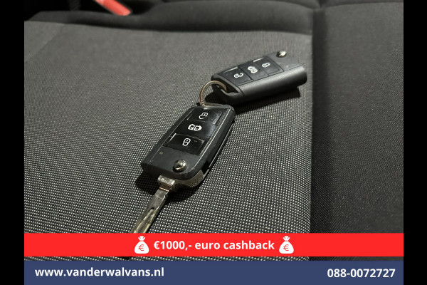 Volkswagen Crafter 2.0 TDI 140pk L3H3 L2H2 Euro6 Airco | Camera | Apple carplay | Android auto bijrijdersbank, 3000kg trekvermogen Volkswagen Crafter 2.0 TDI 140pk L3H3 L2H2 Euro6 Airco | Camera | Apple carplay | Android auto bijrijdersbank, 3000kg trekvermogen