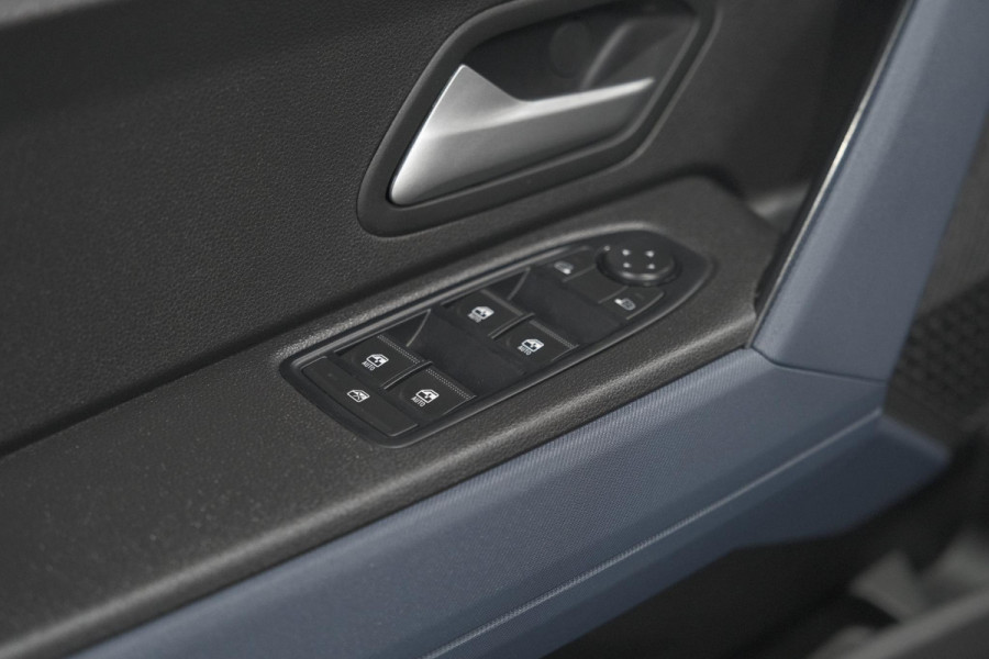 Dacia Duster Mild Hybrid 130 Expression | Camera | Stoelverwarming | Apple Carplay | Navigatie Dacia Duster Mild Hybrid 130 Expression | Camera | Stoelverwarming | Apple Carplay | Navigatie