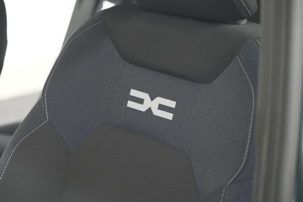 Dacia Duster Mild Hybrid 130 Expression | Camera | Stoelverwarming | Apple Carplay | Navigatie Dacia Duster Mild Hybrid 130 Expression | Camera | Stoelverwarming | Apple Carplay | Navigatie