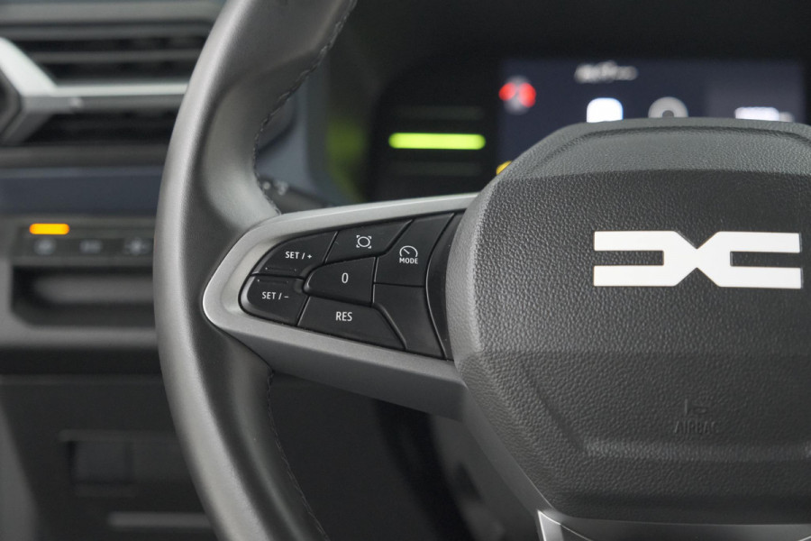 Dacia Duster Mild Hybrid 130 Expression | Camera | Stoelverwarming | Apple Carplay | Navigatie Dacia Duster Mild Hybrid 130 Expression | Camera | Stoelverwarming | Apple Carplay | Navigatie