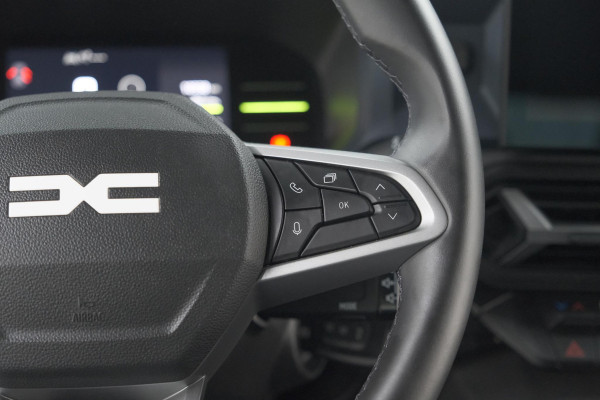Dacia Duster Mild Hybrid 130 Expression | Camera | Stoelverwarming | Apple Carplay | Navigatie Dacia Duster Mild Hybrid 130 Expression | Camera | Stoelverwarming | Apple Carplay | Navigatie