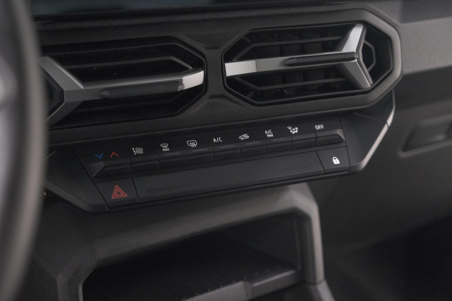 Dacia Duster Mild Hybrid 130 Expression | Camera | Stoelverwarming | Apple Carplay | Navigatie Dacia Duster Mild Hybrid 130 Expression | Camera | Stoelverwarming | Apple Carplay | Navigatie