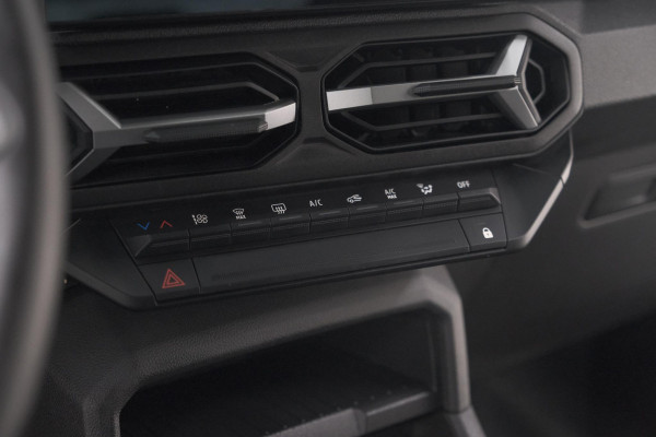 Dacia Duster Mild Hybrid 130 Expression | Camera | Stoelverwarming | Apple Carplay | Navigatie Dacia Duster Mild Hybrid 130 Expression | Camera | Stoelverwarming | Apple Carplay | Navigatie