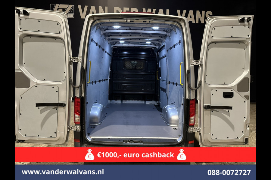 Volkswagen Crafter 2.0 TDI 141pk L3H3 L2H2 Euro6 Airco | Navigatie | Apple Carplay | Cruisecontrol Android Auto, Bijrijdersbank, 3000kg trekvermogen, zilver