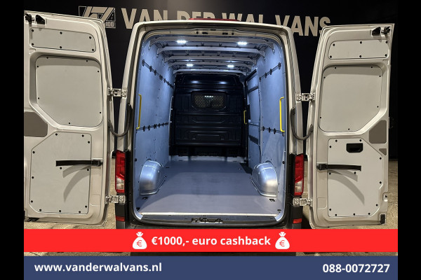 Volkswagen Crafter 2.0 TDI 141pk L3H3 L2H2 Euro6 Airco | Navigatie | Apple Carplay | Cruisecontrol Android Auto, Bijrijdersbank, 3000kg trekvermogen, zilver