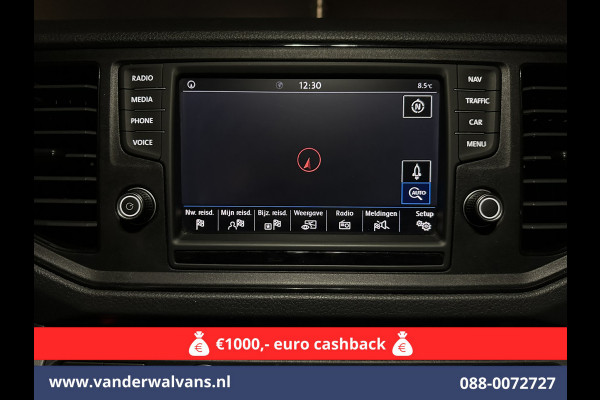 Volkswagen Crafter 2.0 TDI 141pk L3H3 L2H2 Euro6 Airco | Navigatie | Apple Carplay | Cruisecontrol Android Auto, Bijrijdersbank, 3000kg trekvermogen, zilver