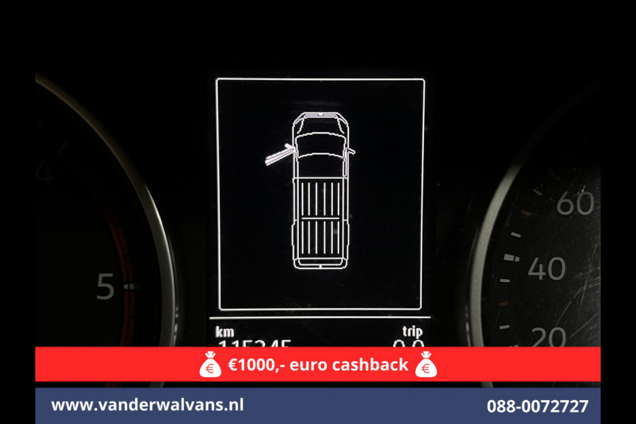 Volkswagen Crafter 2.0 TDI 141pk L3H3 L2H2 Euro6 Airco | Navigatie | Apple Carplay | Cruisecontrol Android Auto, Bijrijdersbank, 3000kg trekvermogen, zilver