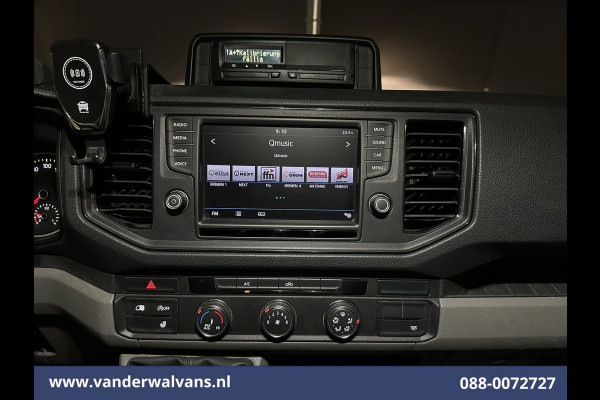 Volkswagen Crafter 2.0 TDI 140pk L3H3 L2H2 Euro6 Airco | 3000kg Trekhaak | Camera | Leder stuurwiel adaptieve cruisecontrol, stuurwielverwarming, chauffeursstoel, apple carplay, android auto