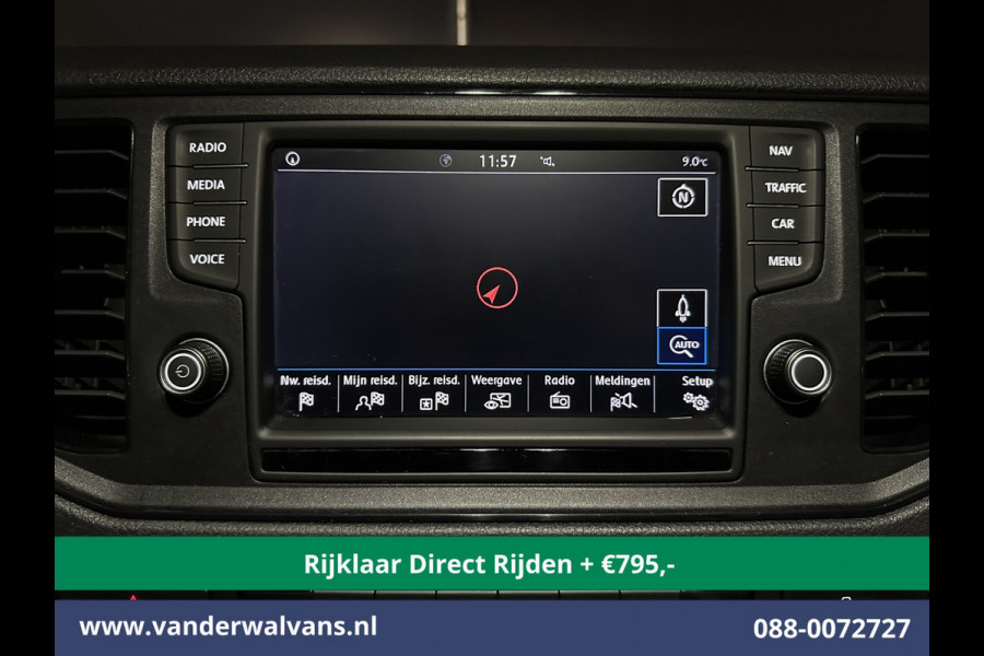 Volkswagen Crafter 2.0 TDI 140pk L3H3 L2H2 Euro6 *Rijklaar Direct Rijden* Airco | Navigatie | Apple Carplay | Android Auto | Cruisecontrol Bijrijdersbank, 3000kg trekvermogen, zilver