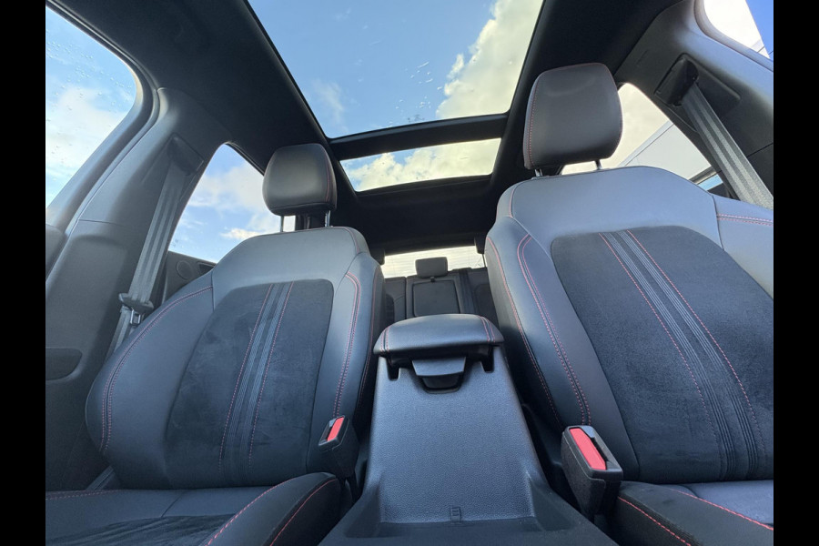 Ford Kuga 2.5 FHEV ST-Line X 190pk | Driver Assistance Pack | Technology Pack | Winterpack | Panoramadak | All Weather banden | Geen stekker nodig