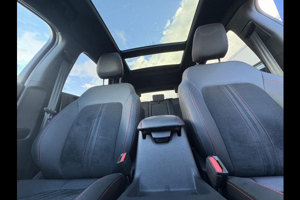 Ford Kuga 2.5 FHEV ST-Line X 190pk | Driver Assistance Pack | Technology Pack | Winterpack | Panoramadak | All Weather banden | Geen stekker nodig