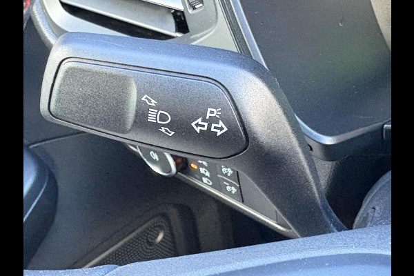 Ford Kuga 2.5 FHEV ST-Line X 190pk | Driver Assistance Pack | Technology Pack | Winterpack | Panoramadak | All Weather banden | Geen stekker nodig