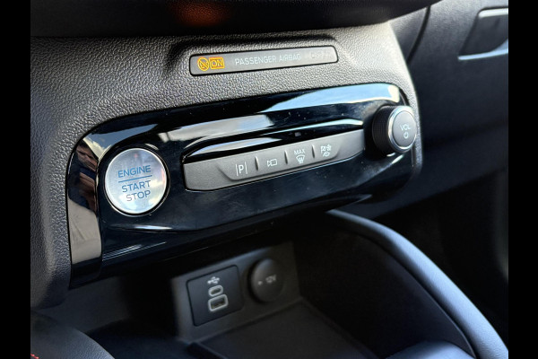 Ford Kuga 2.5 FHEV ST-Line X 190pk | Driver Assistance Pack | Technology Pack | Winterpack | Panoramadak | All Weather banden | Geen stekker nodig