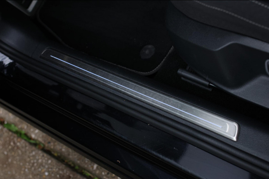 Volkswagen Golf 2.0 TSI 4Motion R *Pano*Dynaudio*Keyless*1e eigenaar*