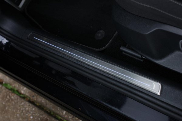 Volkswagen Golf 2.0 TSI 4Motion R *Pano*Dynaudio*Keyless*1e eigenaar*